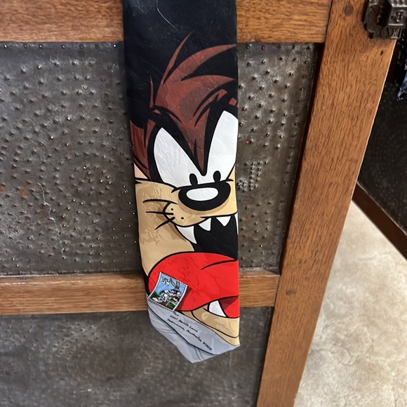 Brand new with tags vintage Taz lick Looney Tunes stamp collection tie - Picture 2 of 7